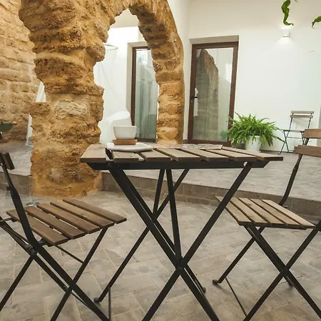 Cortile Baronello