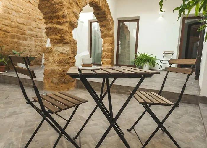 Cortile Baronello