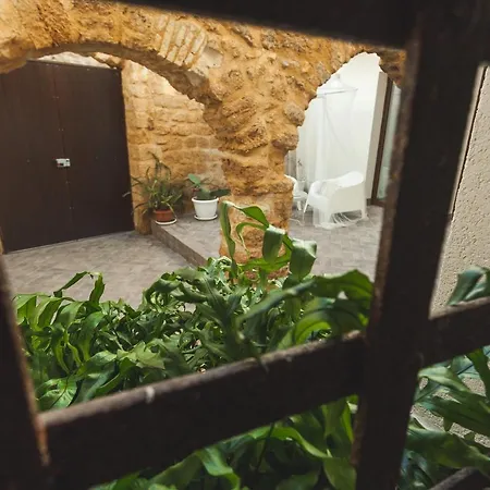 Πανσιόν Cortile Baronello *